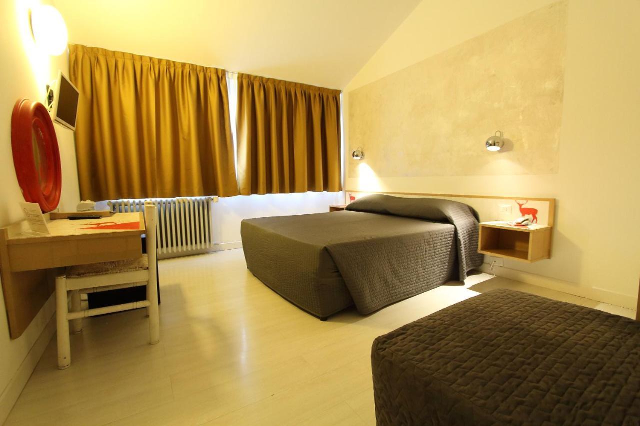 Hotel Giardino Брено Екстер'єр фото