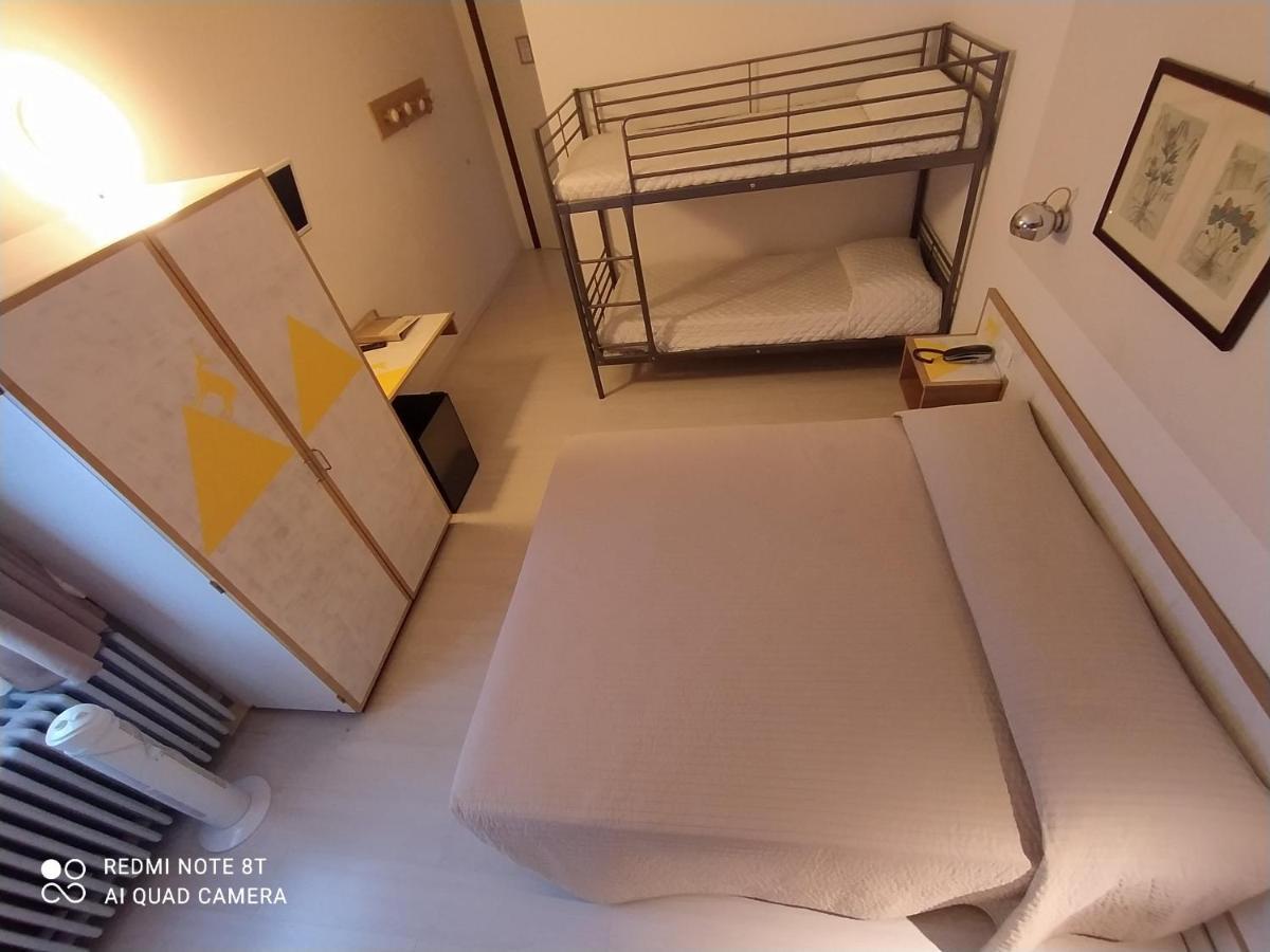 Hotel Giardino Брено Екстер'єр фото