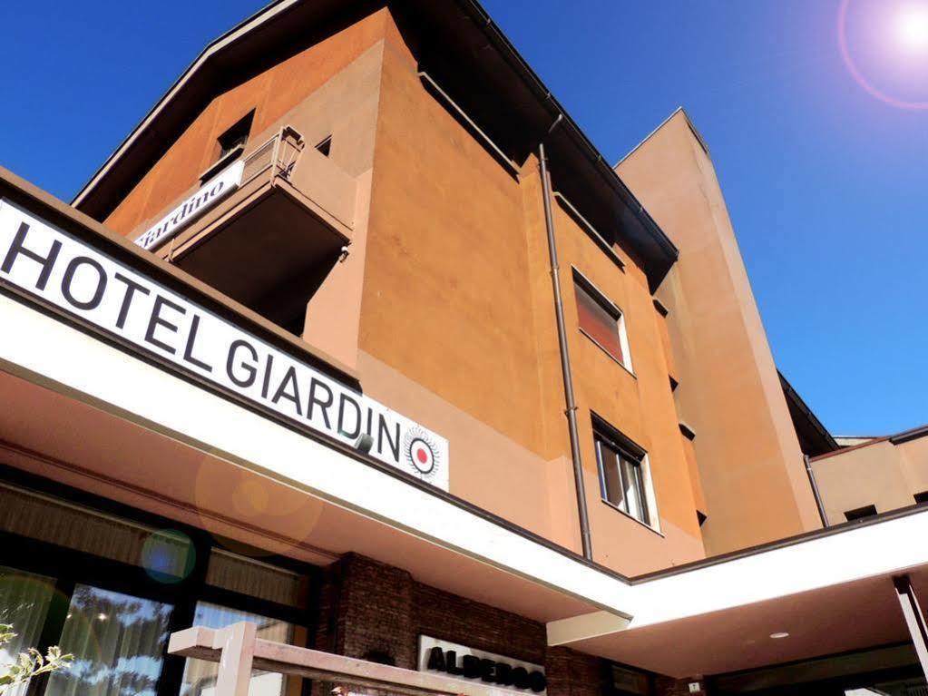 Hotel Giardino Брено Екстер'єр фото