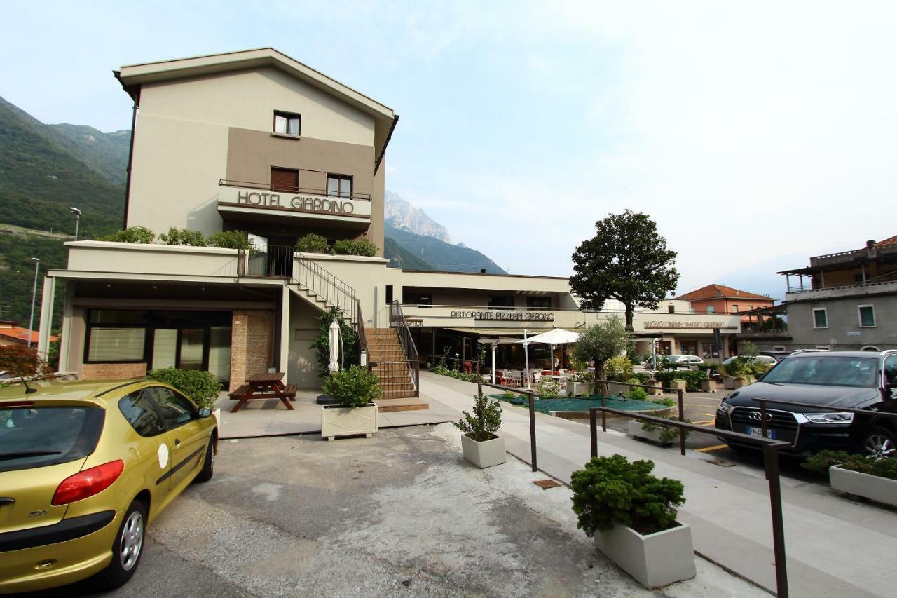 Hotel Giardino Брено Екстер'єр фото